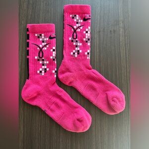 Breast Cancer Awareness Nike Elite Crew Socks